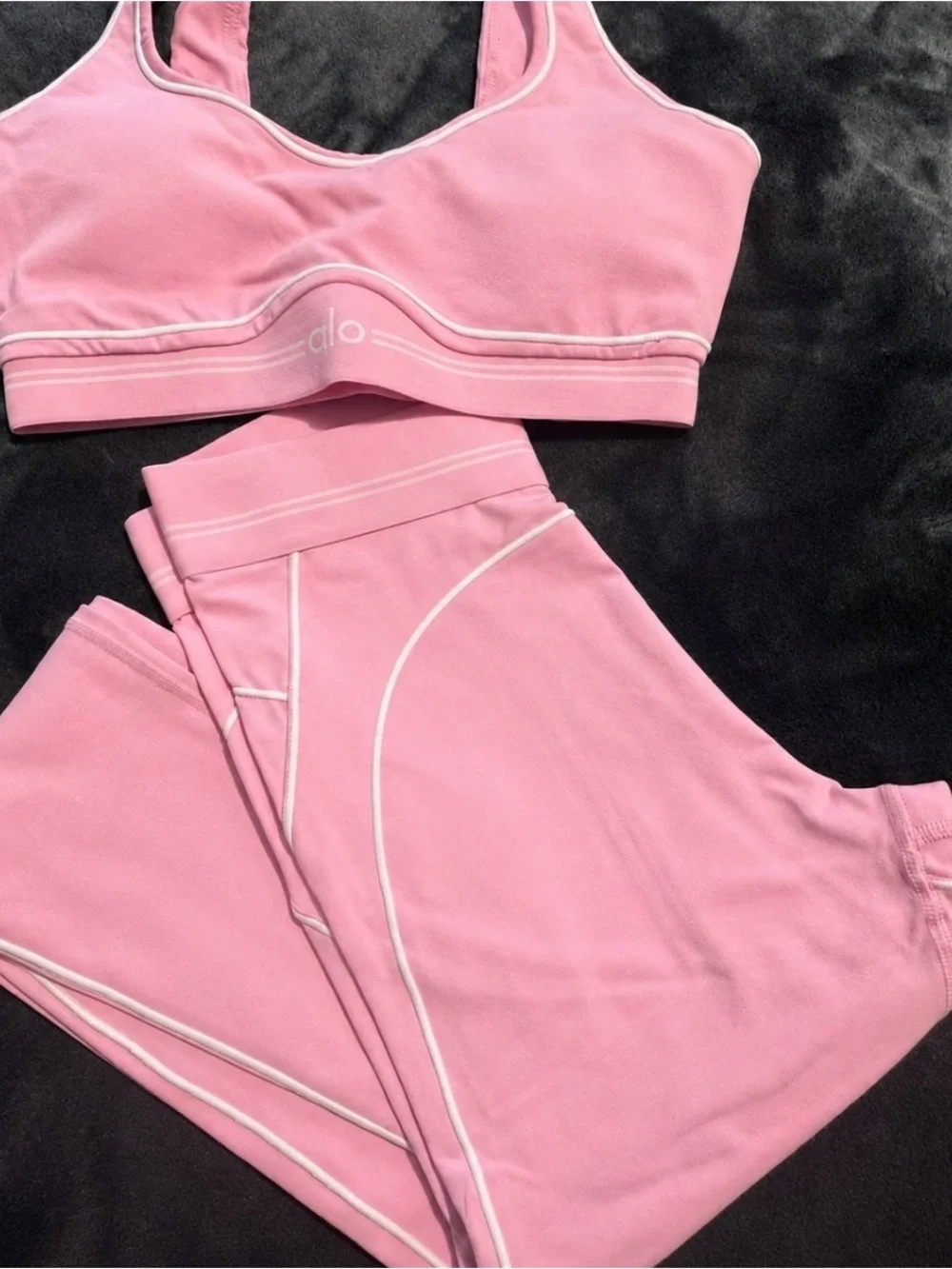 ALO Yoga Pink Seamless Sports Bra & Leggings Set